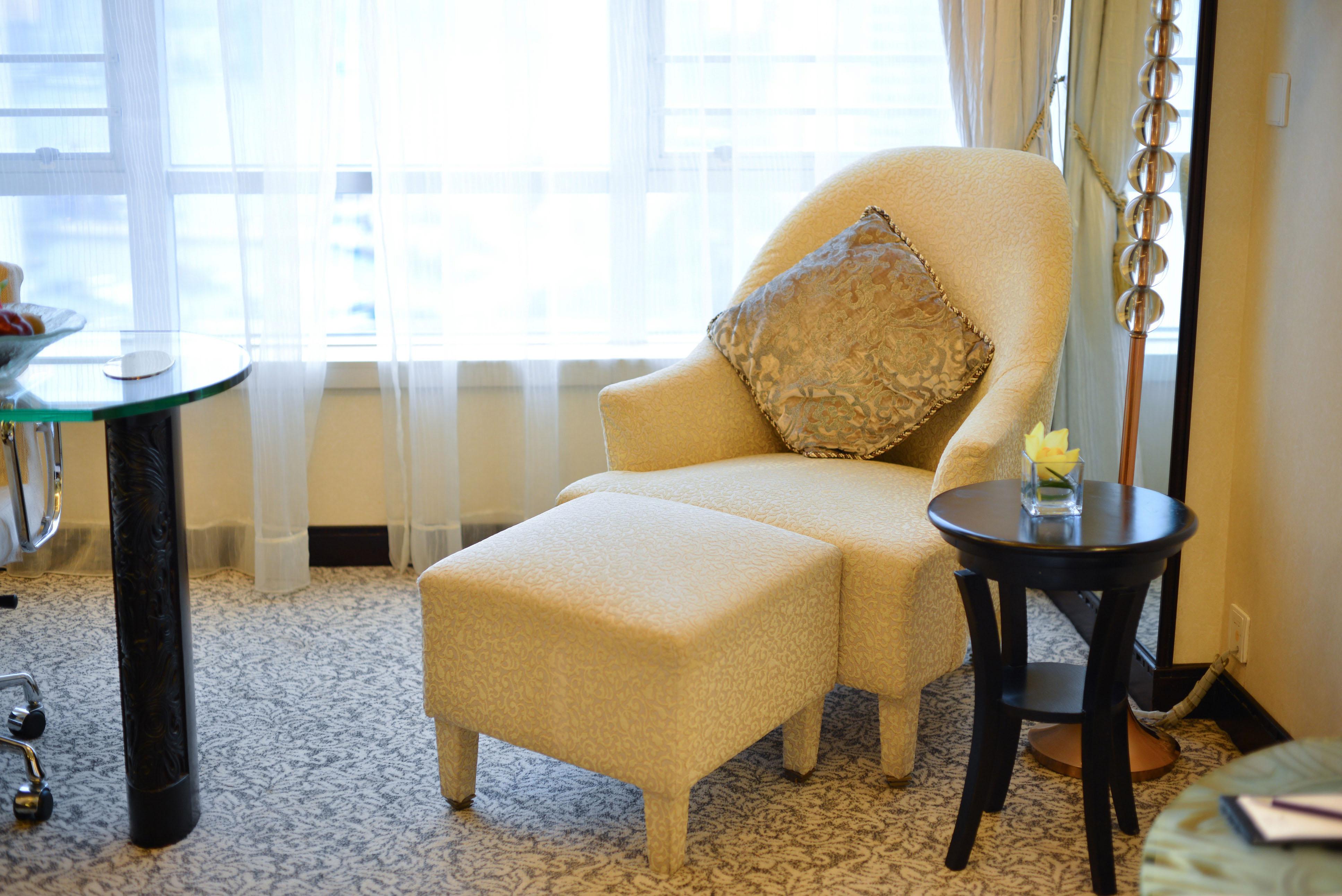 เรกัล ฮ่องกง โฮเต็ล Hotel ภายนอก รูปภาพ A chair and ottoman